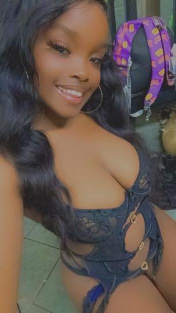 Sasha, 21  female escort, Gainesville