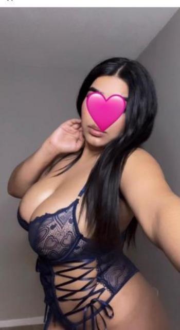 Viky, 32  female escort, Gainesville