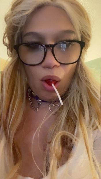 Anna flowers, 40  female escort, Gainesville